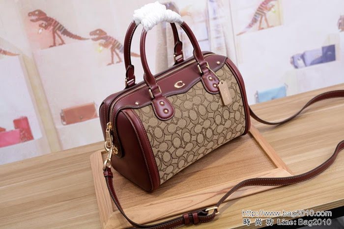COACH蔻馳 最新款 coachF38112女包 C字復古LOGO 小號波士頓 小號斜跨枕頭包  Chz1615